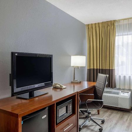 Travelodge By Wyndham Brooklyn Center Zewnętrze zdjęcie