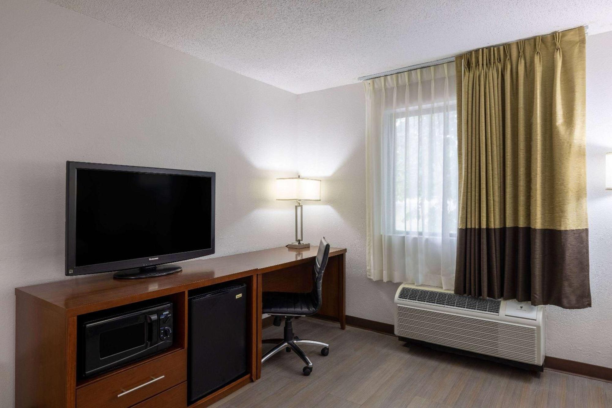 Travelodge By Wyndham Brooklyn Center Zewnętrze zdjęcie