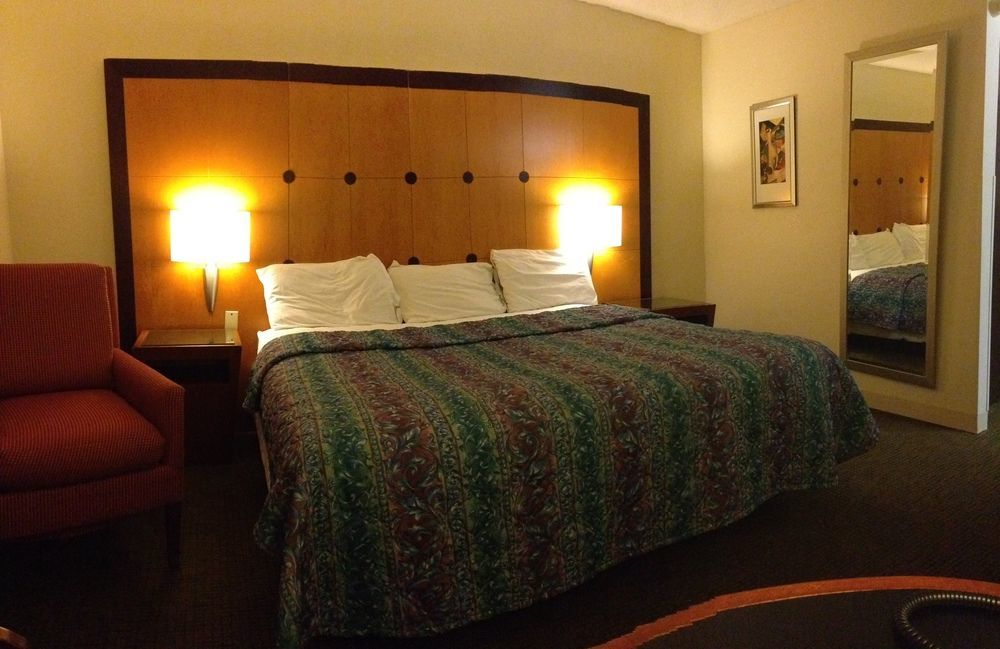 Travelodge By Wyndham Brooklyn Center Zewnętrze zdjęcie