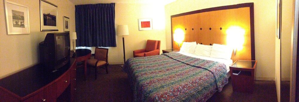 Travelodge By Wyndham Brooklyn Center Zewnętrze zdjęcie