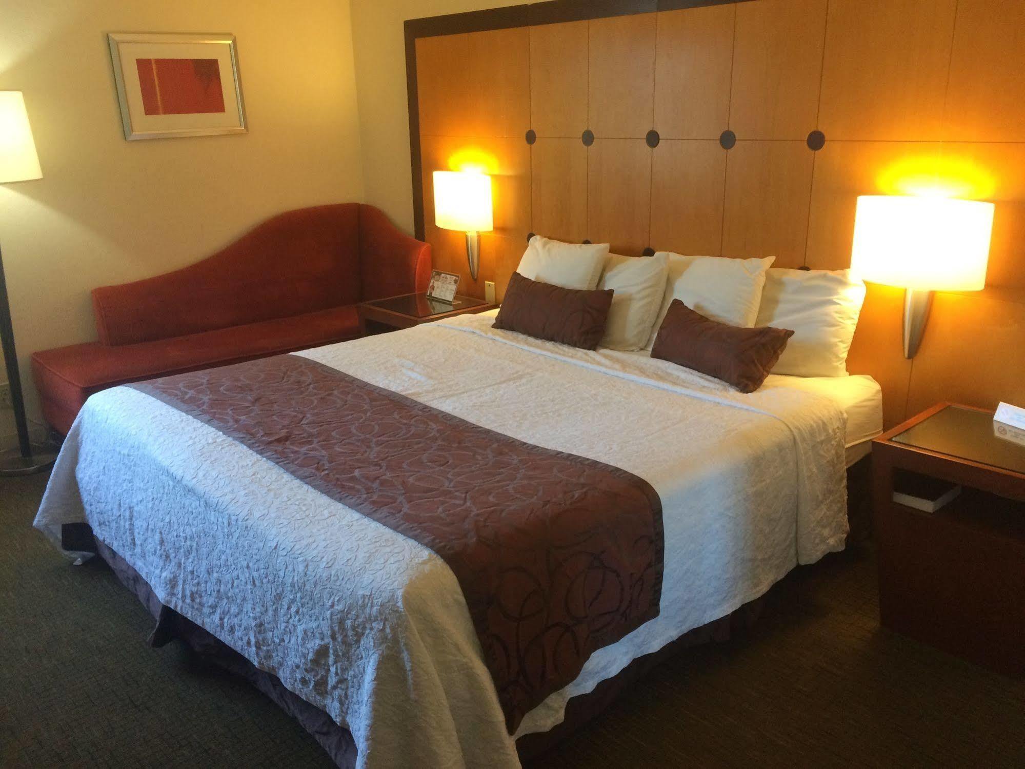Travelodge By Wyndham Brooklyn Center Zewnętrze zdjęcie